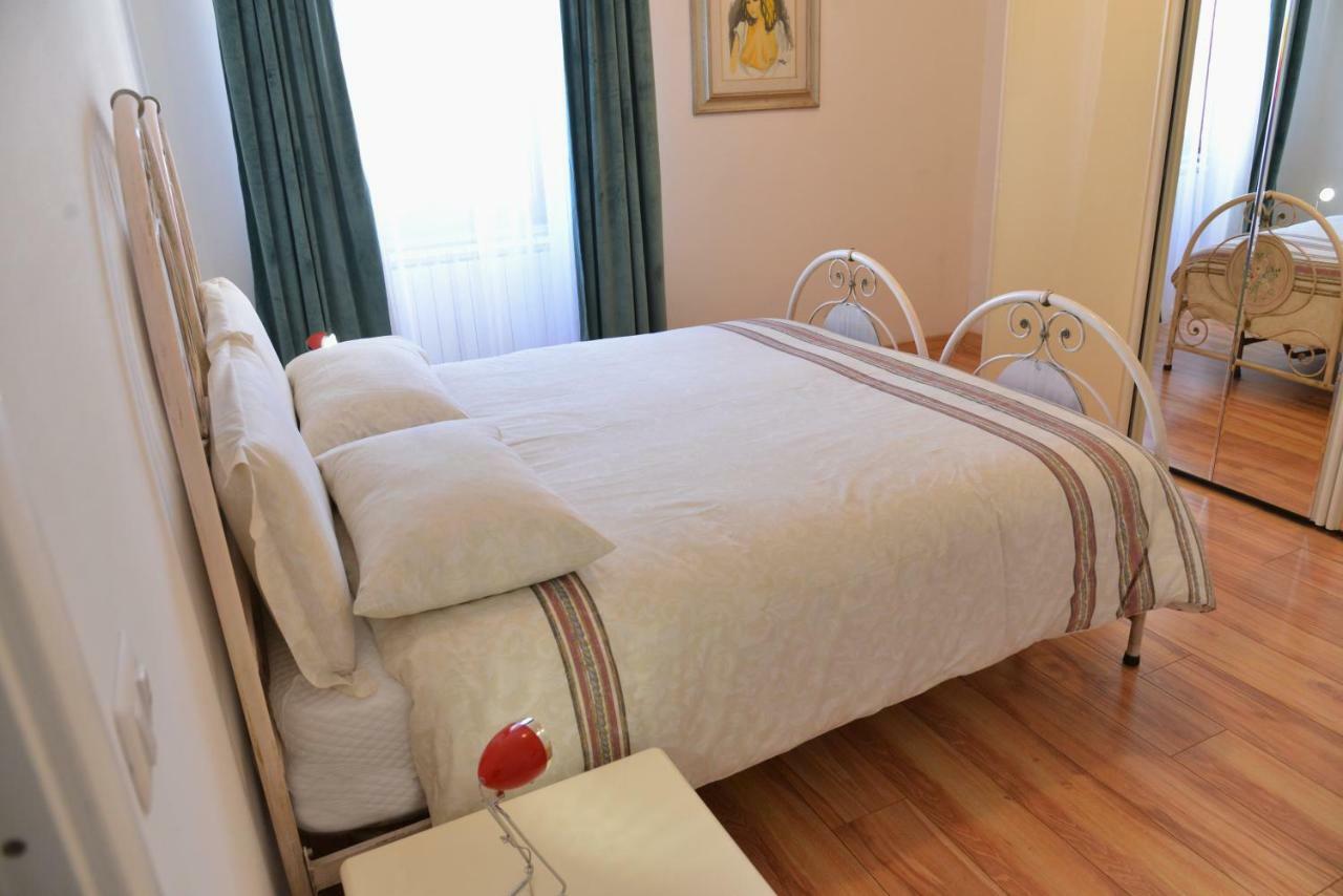Chung cư 60 m² 2 phòng ngủ, 1 phòng tắm riêng ở Sân Bay Fiumicino Ngoại thất bức ảnh
